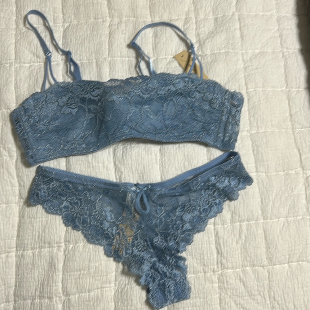 New lulaLu bra and panty set x2